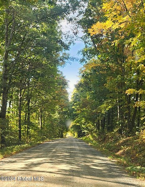 4th image of 221 Rich Road