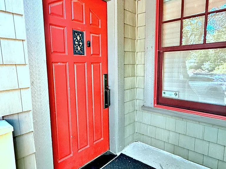 1827 N Skidmore St — Photo 3