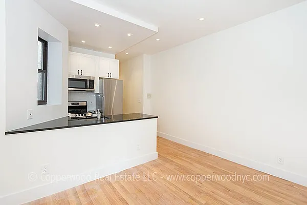 Rented by Copperwood Real Estate | media 14