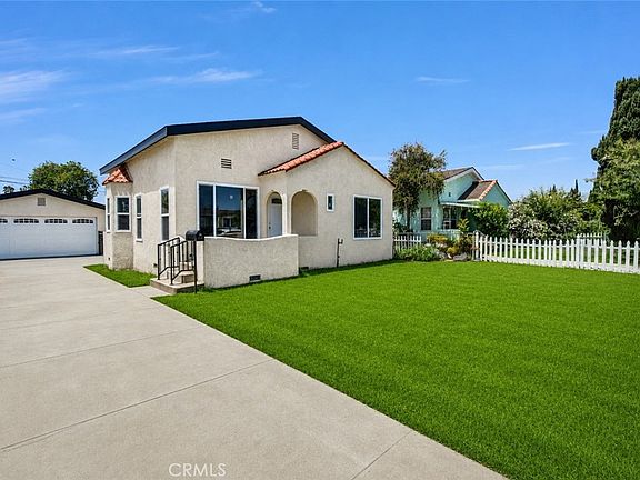2nd image of 3829 Clark Ave