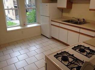 725 E 5th St APT 3, Duluth, MN 55805