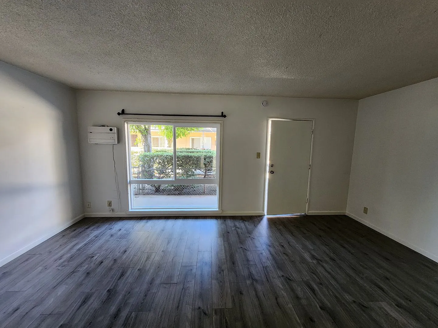 Bush Apartments (411) — Photo 4