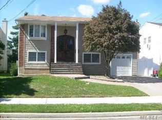 3052 Seaview Ln, Bellmore, NY 11710