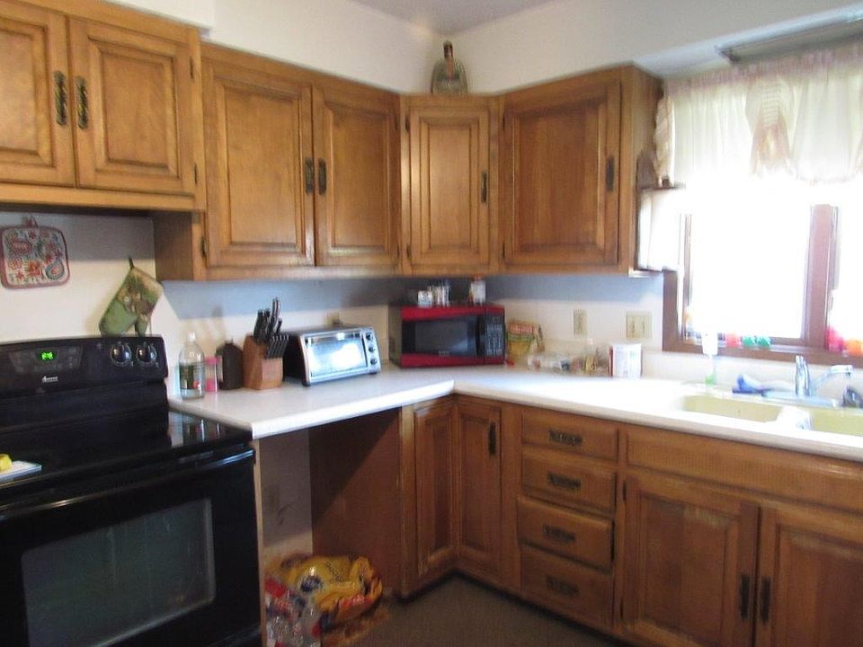 1st image of 525 E Broadway St