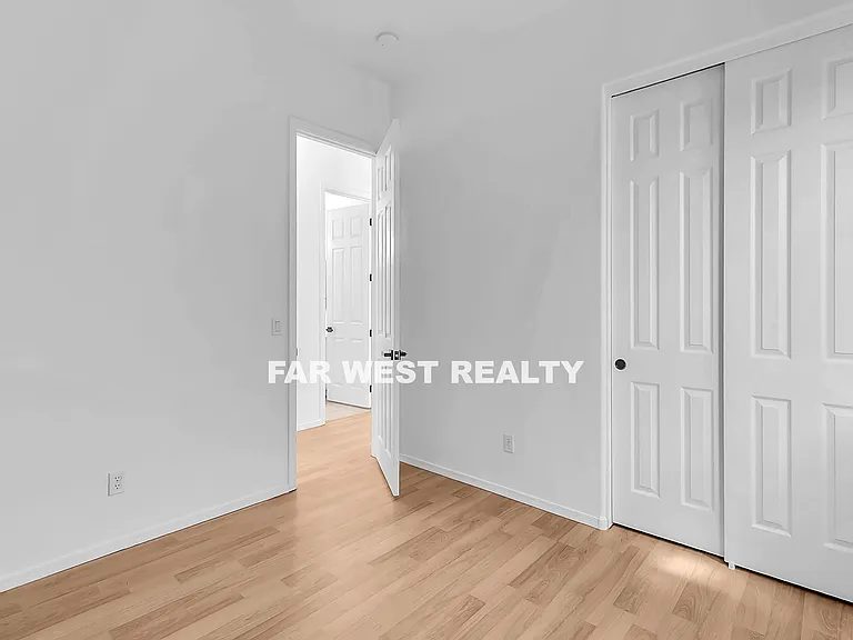 5251 N Celestine Ct — Photo 21