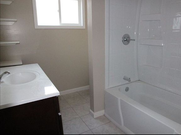 5th image of 2265 W Carson St APT A