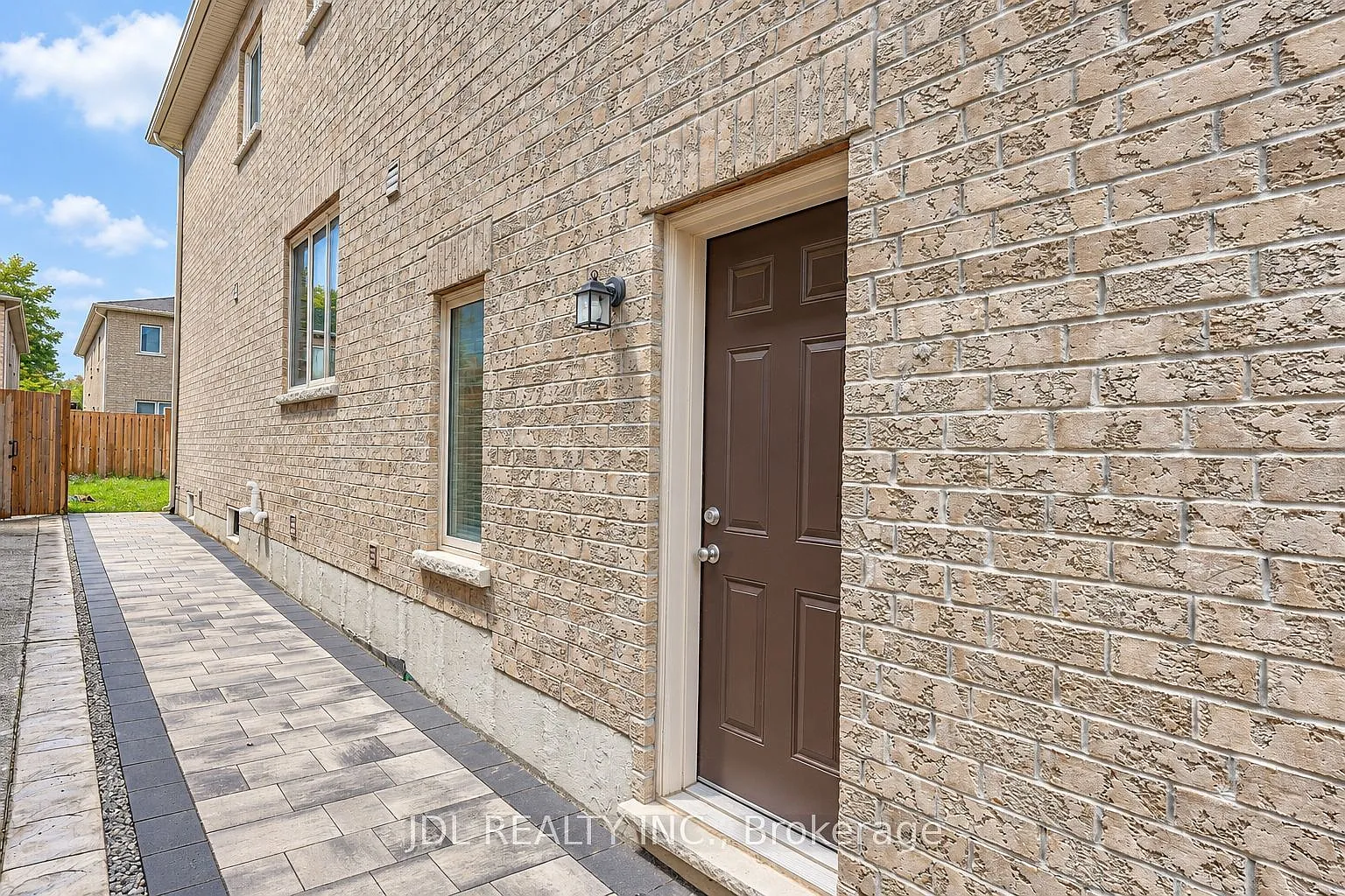 4 bed, $3,300 — Photo 4