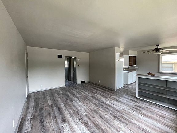 4th image of 6122 W Florist Ave #4