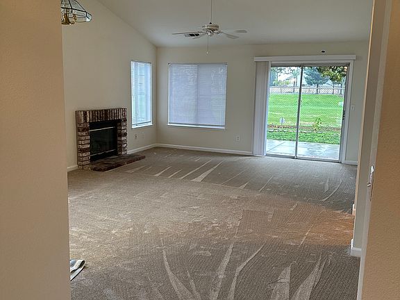4th image of 750 Long Barn Dr