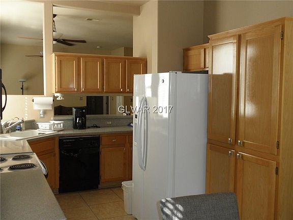 4th image of 9239 Alpine Bliss St #0