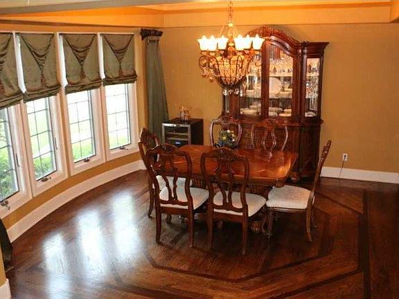 3rd image of 2619 N Candlewood Dr