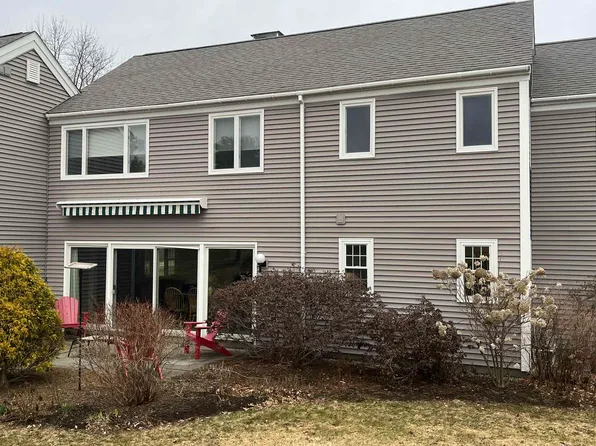 48 Hilltop Place, New London, NH 03257