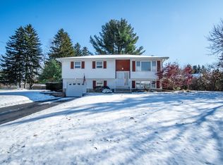 1 Cotton Ct, Clifton Park, NY 12065