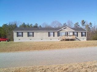 4 Brown Ct, Royston, GA 30662
