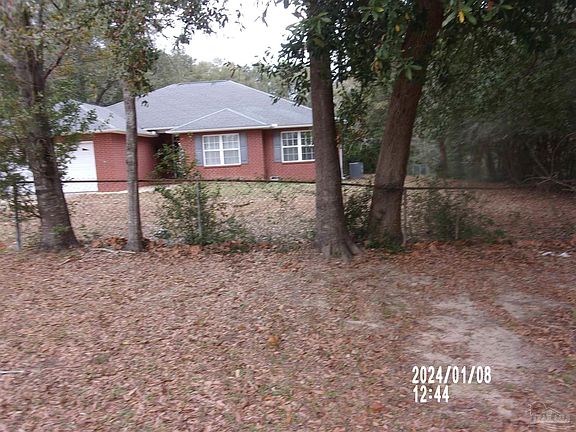 3rd image of 121 Hillwood Dr