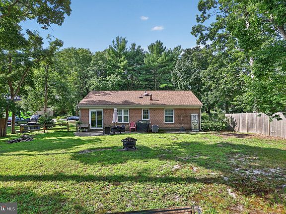 3rd image of 41 Windmill Dr