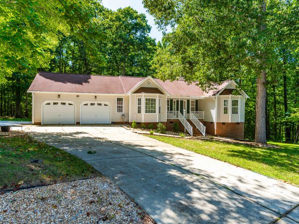 6204 Silver Spring Ct