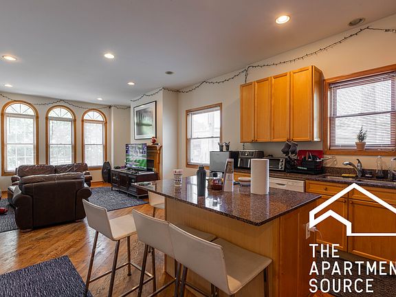 2nd image of 2743 N Southport Ave #1N