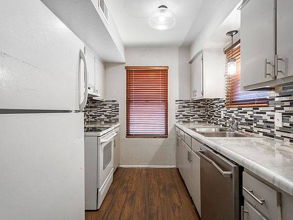 4th image of 1717 W 26th St