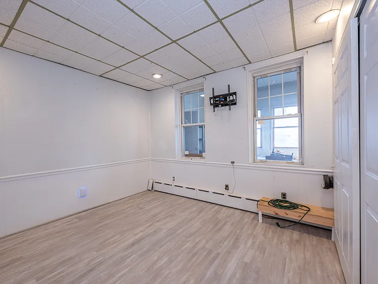 12 Garfield Ave #1 — Photo 5