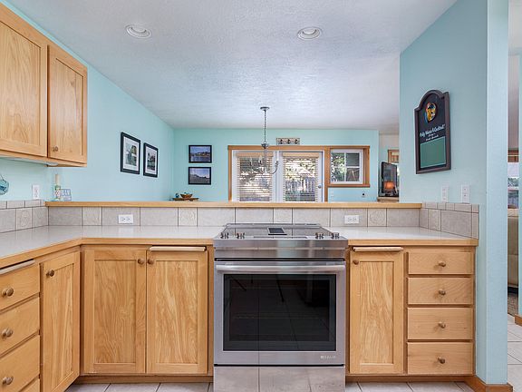 4th image of 5875 Barefoot Ln
