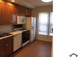 915 8th Avenue Ct #2, Rockford, IL 61104