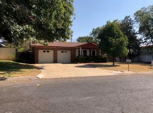 611 SW 20th St, Seminole, TX 79360