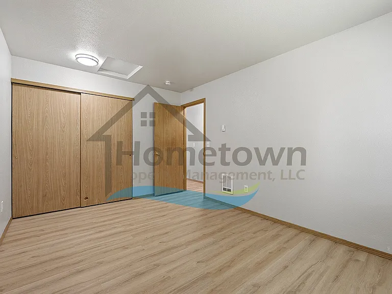 703-1 N Compton St — Photo 13