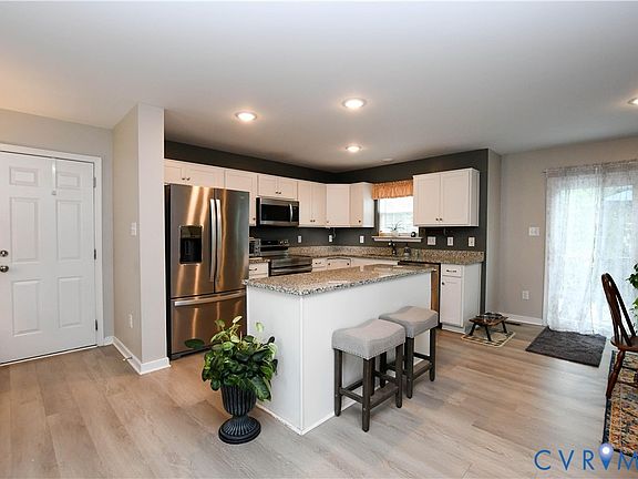 5th image of 315 Shelton Pl