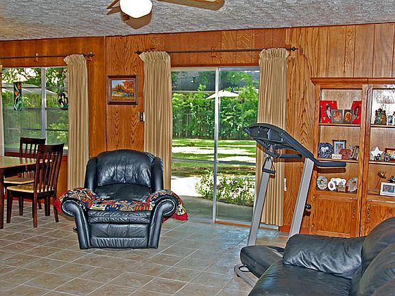 Wonderful picture window views of oversized yard!