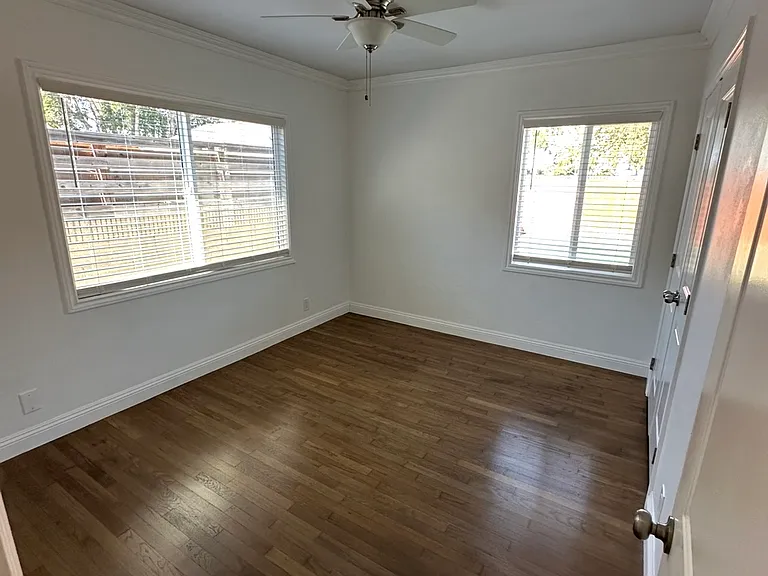 4408 Stevely Ave — Photo 19
