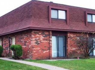 725 Kenny Ln, Marysville, OH 43040