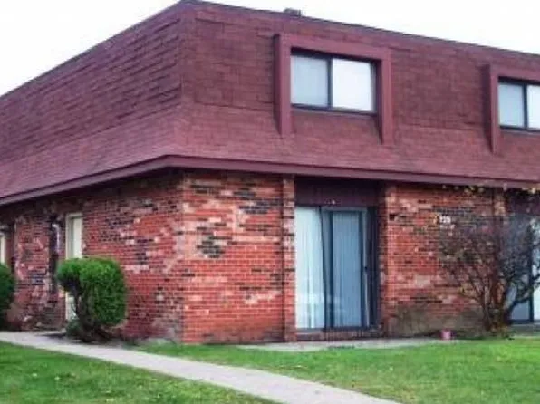 725 Kenny Ln, Marysville, OH 43040