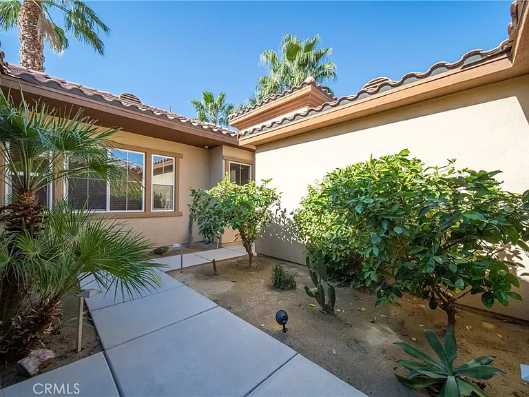 40834 Adriatico Ct — Photo 63