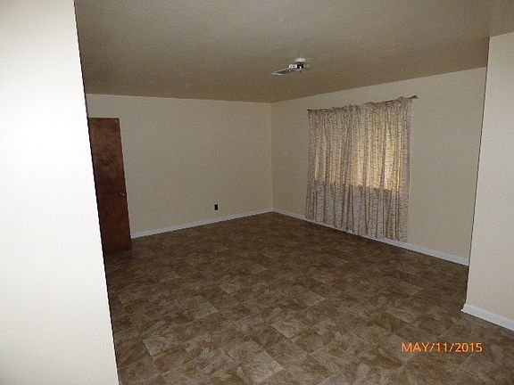 4th image of 302 Broadmoor Dr