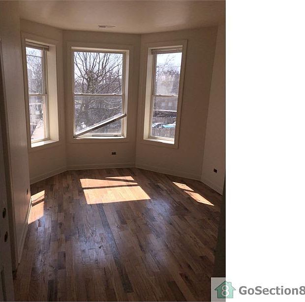1st image of 4448 W Van Buren St #1