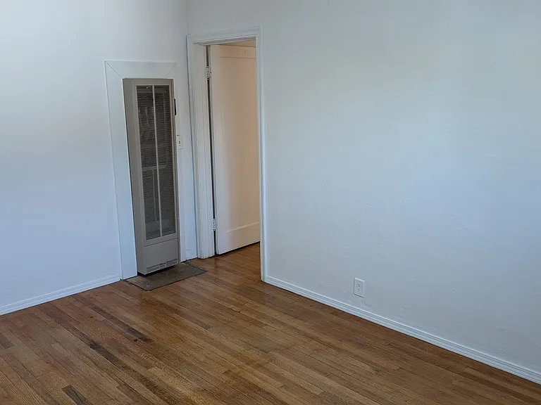 904 East St — Photo 11