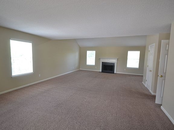 2nd image of 1634 Village Place Cir NE