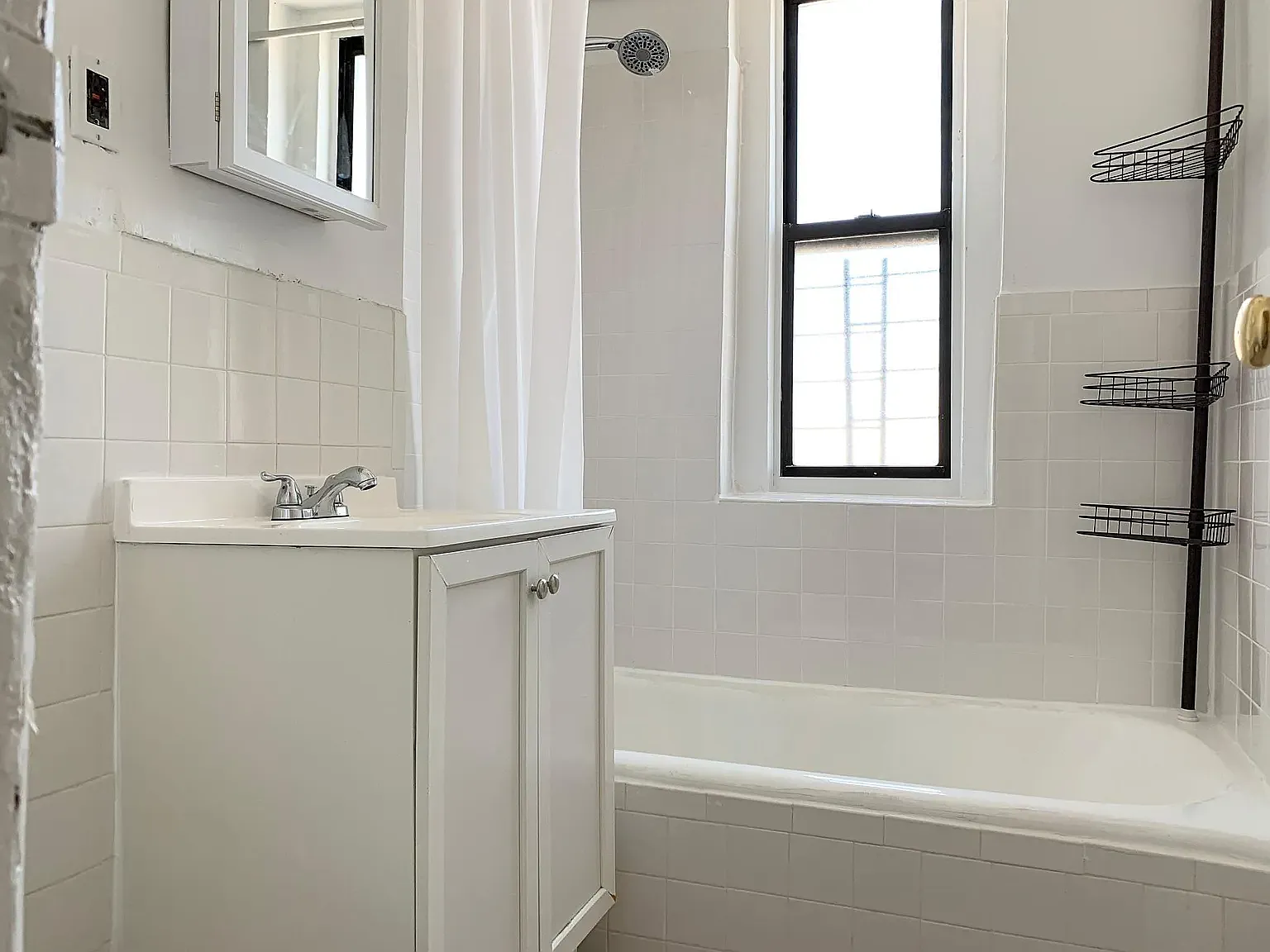 1 bed, 600 sqft, $1,600 — Photo 4