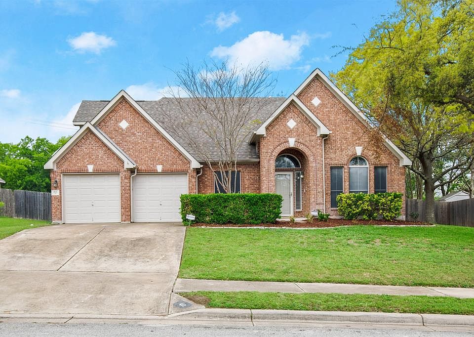 1st image of 412 Bellaire Oaks Dr