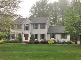 4880 Scottsdale Dr, North Royalton, OH 44133