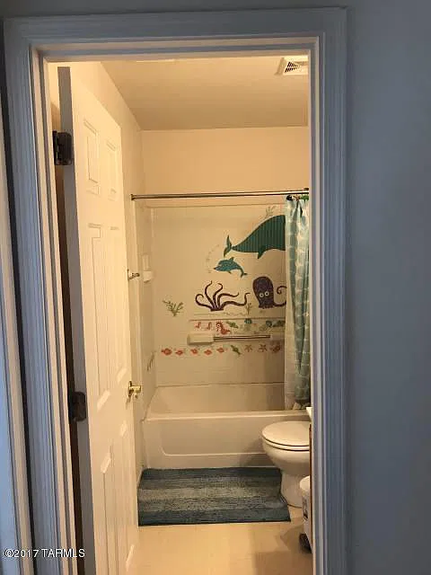 3 bed, 2.5 bath, 2121 sqft, $1,950 — Photo 4