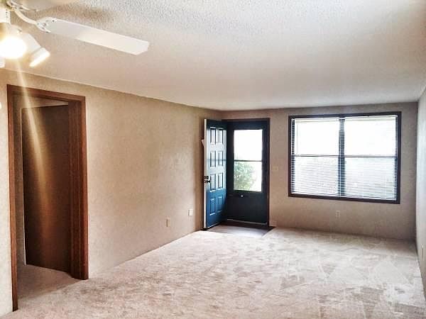 2nd image of 2072 Olivewood Dr