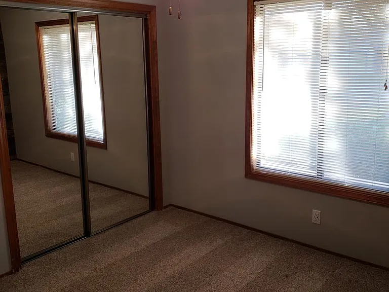 1711 Soda Springs Cir — Photo 6