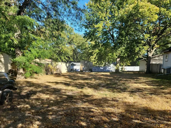 414 S Montana St, Mitchell, SD 57301