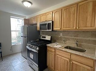 529 40th St #2AA, Brooklyn, NY 11232
