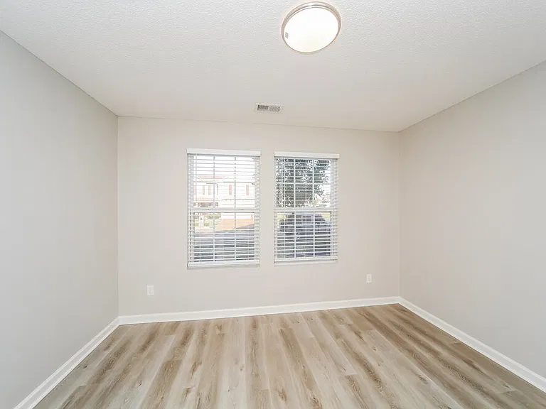 4521 Oakden Ln — Photo 7