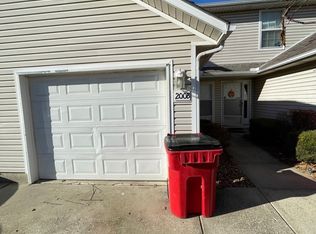 200 NE Sunshine St APT B, Oak Grove, MO 64075