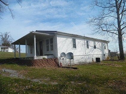2nd image of 1275 Red Oak Ln