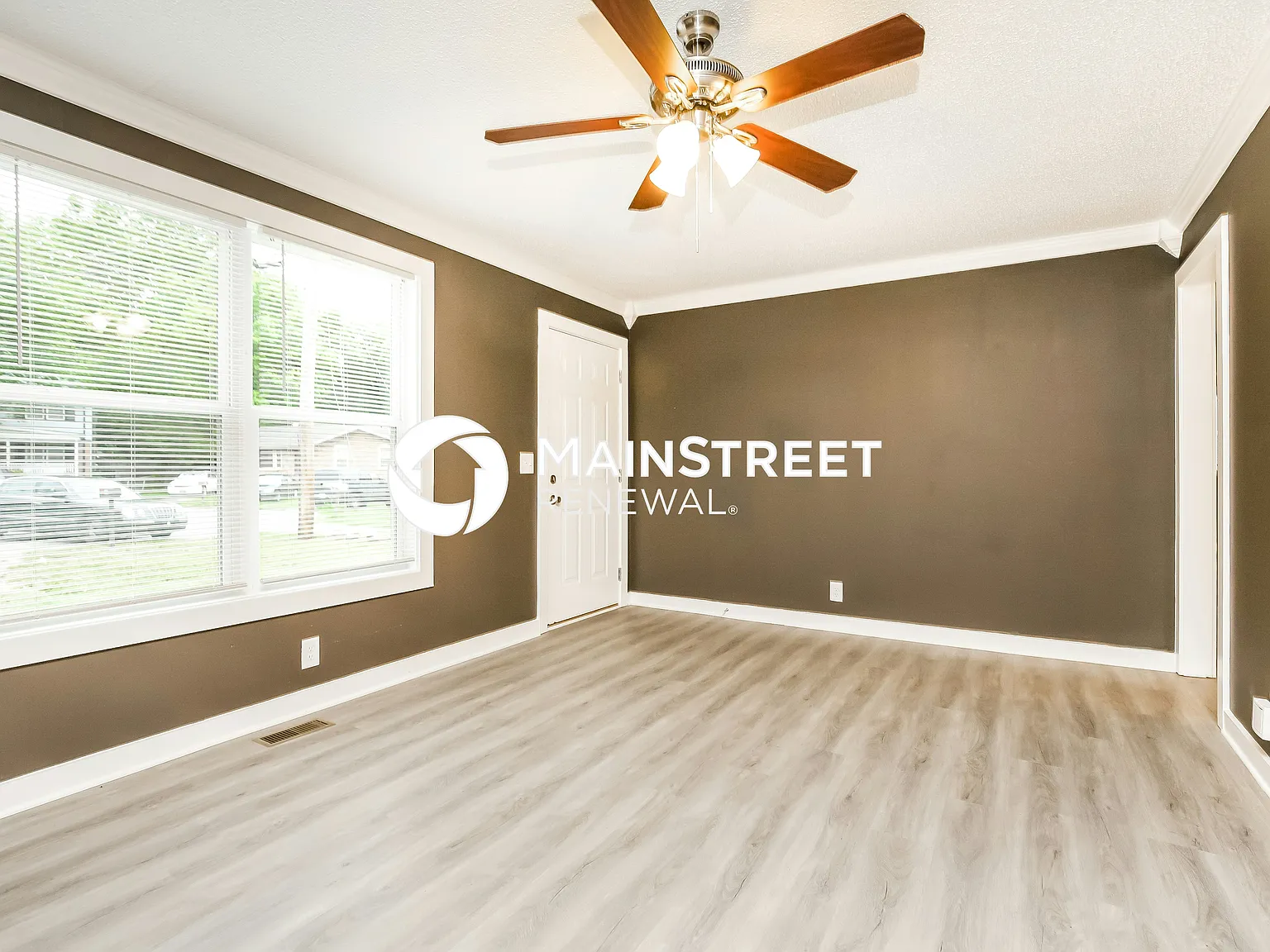508 DYNE CT — Photo 2